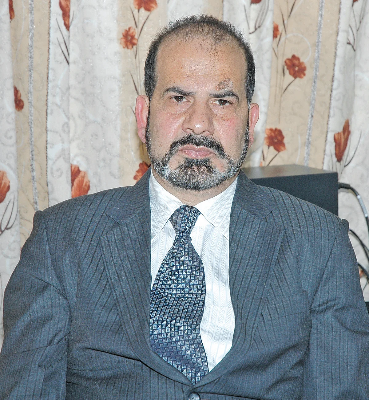 Introduce compulsory e-voting in Kashmir: Renzushah to ECI