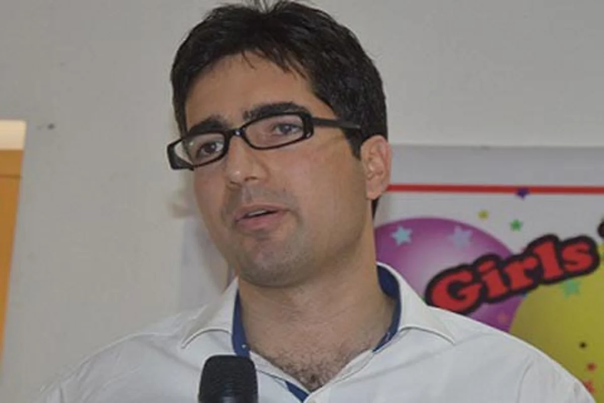Scrapping Art 35-A will lead to alienation: Shah Faesal