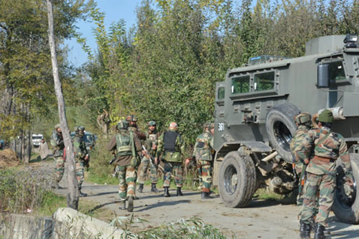 Pulwama gunfight: Curfew imposed in Pulwama town, shutdown in Shopian