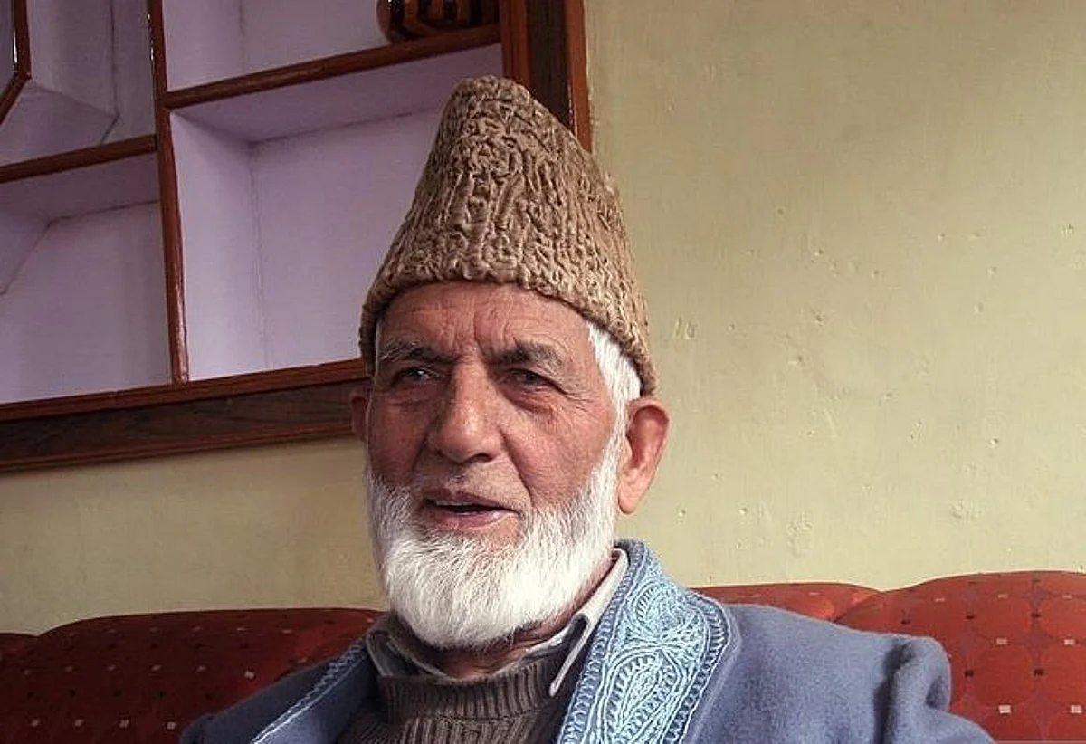 Hurriyat (G) chairman Geelani discharged from hospital
