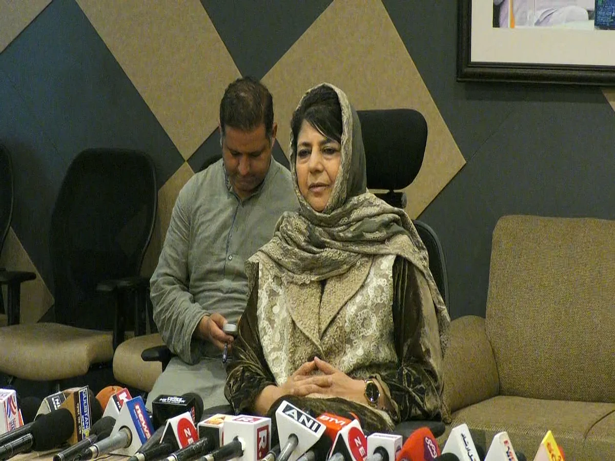 PDP to hold meeting to discuss Centre's invite to political parties in J&K for talks