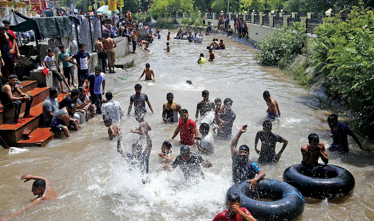 Above normal temp to continue in April: IMD