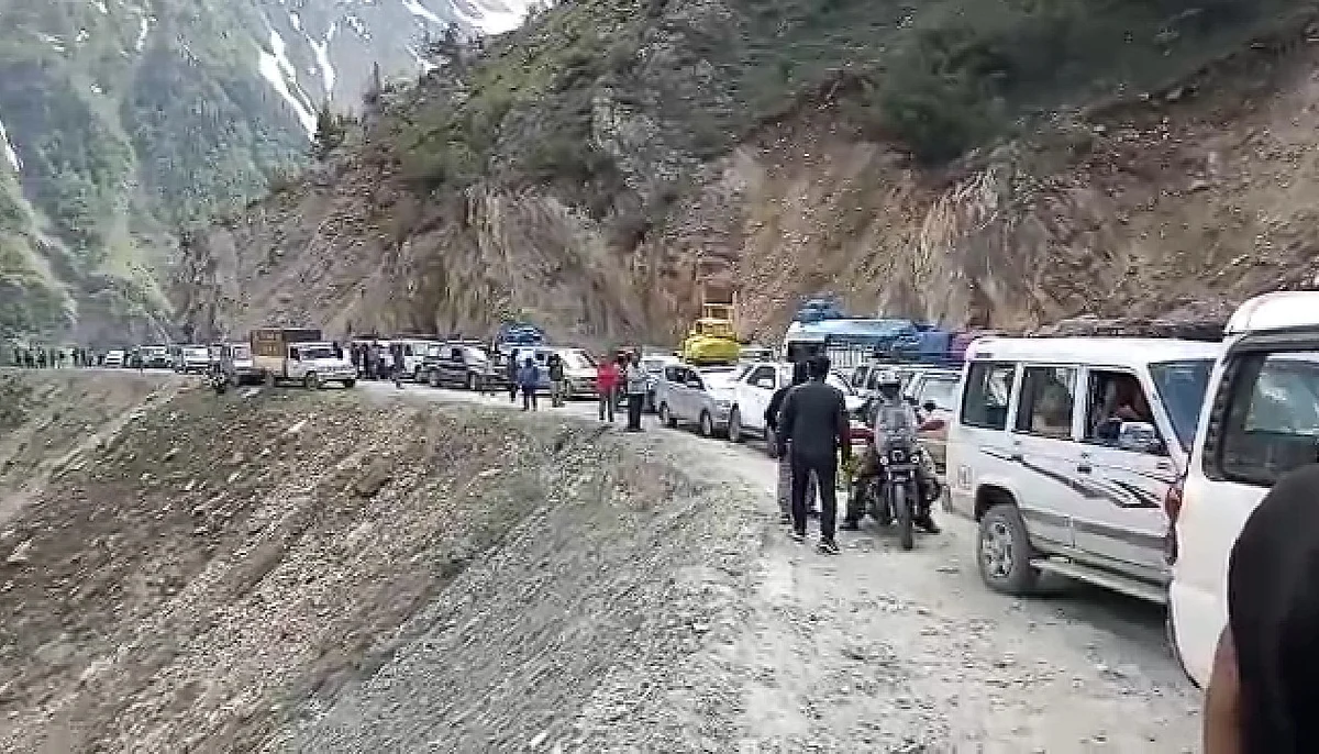 Frequent traffic jams on highway pester commuters