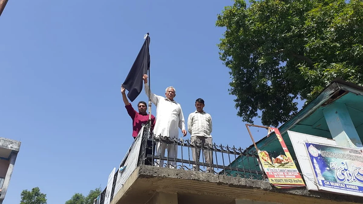 Black flags hoisted in Surankote town over Mughal road accident deaths