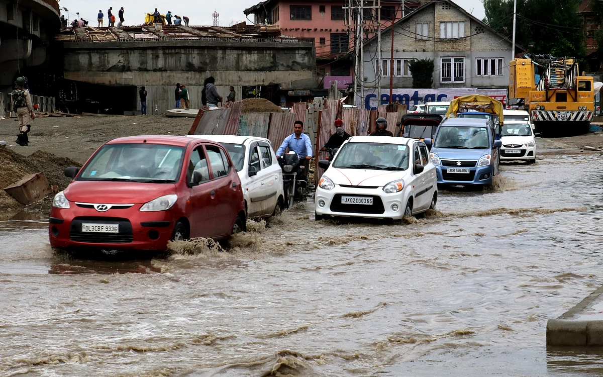 Incessant rains cause water logging across Kupwara