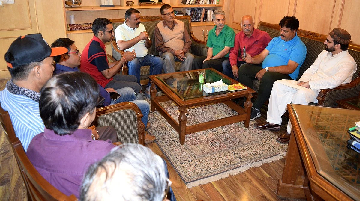Kashmiri Pandits want to live in common neighbourhoods, not separate colonies: Mirwaiz