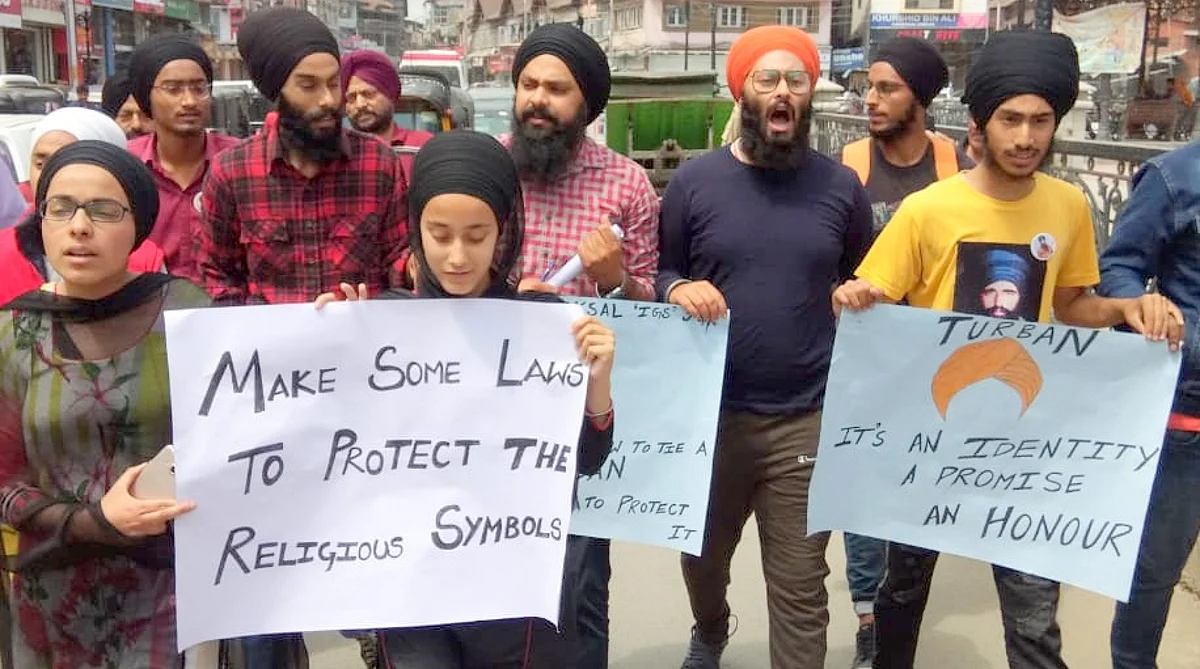 Kashmiri Sikhs march against beating of Sikh driver in Delhi