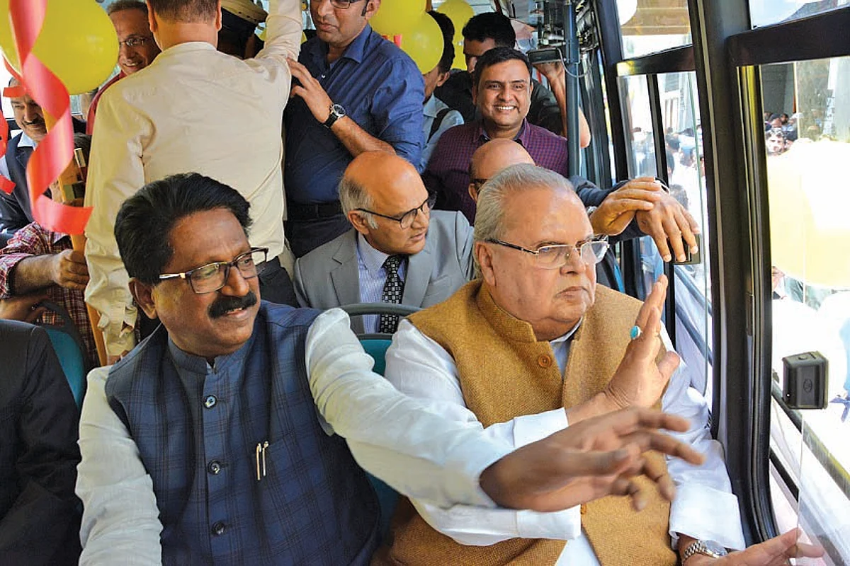 GoI formulating policy to rehabilitate Pandits: Governor Malik