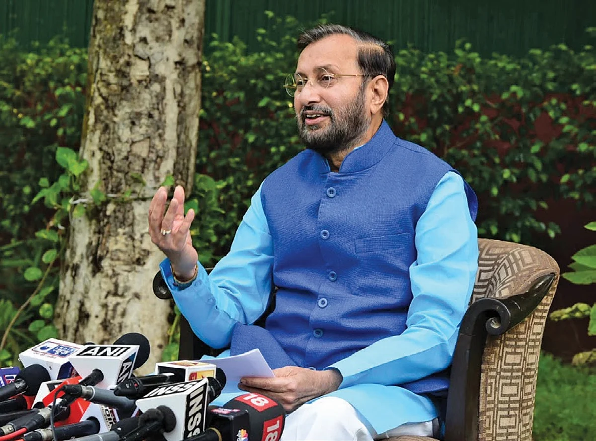 Govt announces Rs 3,737 cr bonus for its employees