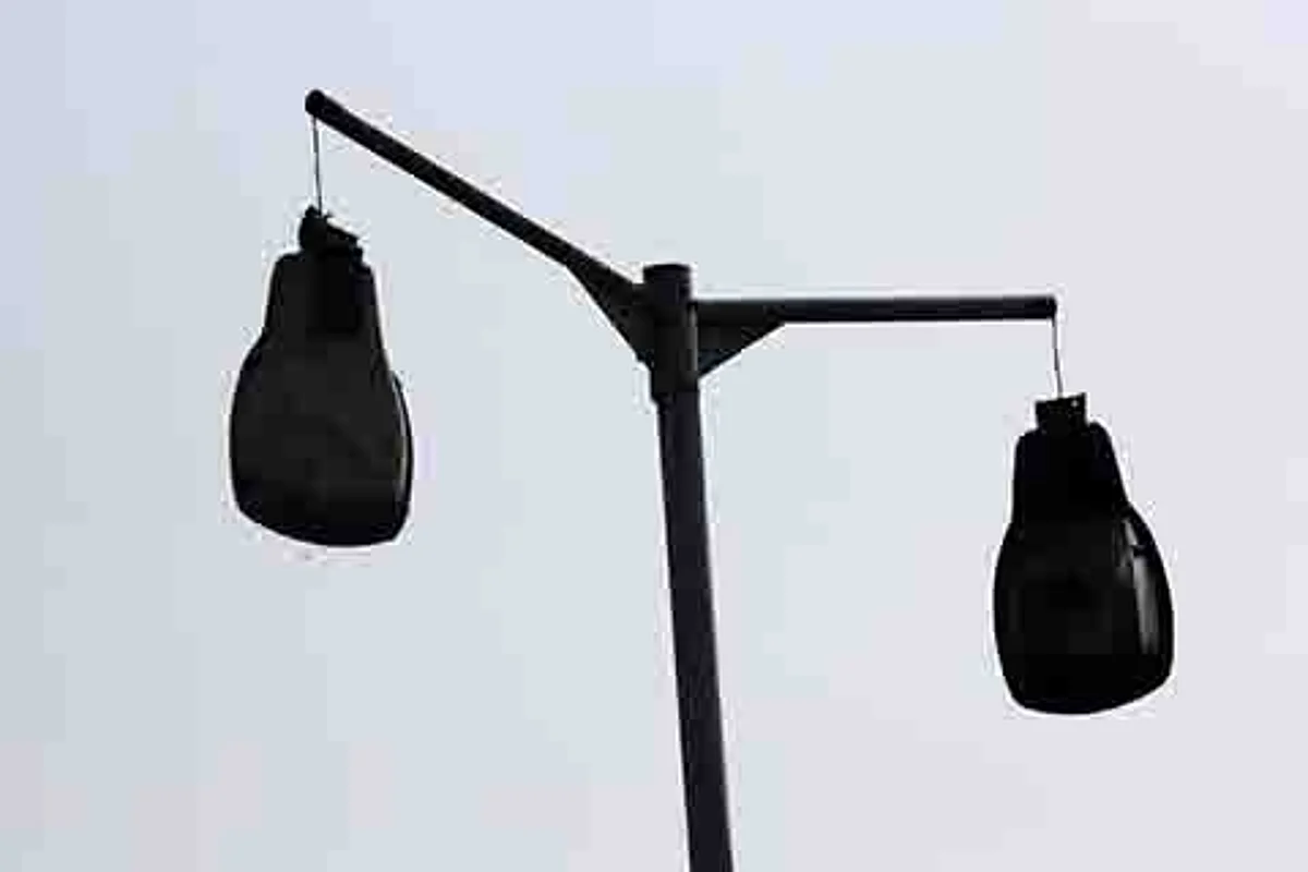 Streetlights in Tral defunct for 8 years, add to peoples’ woes