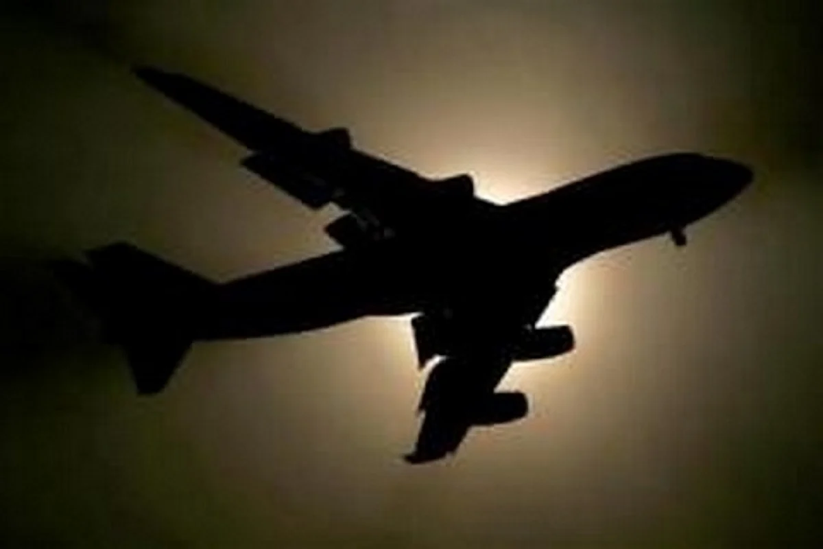 First plane with Israeli tourists lands in UAE after deal