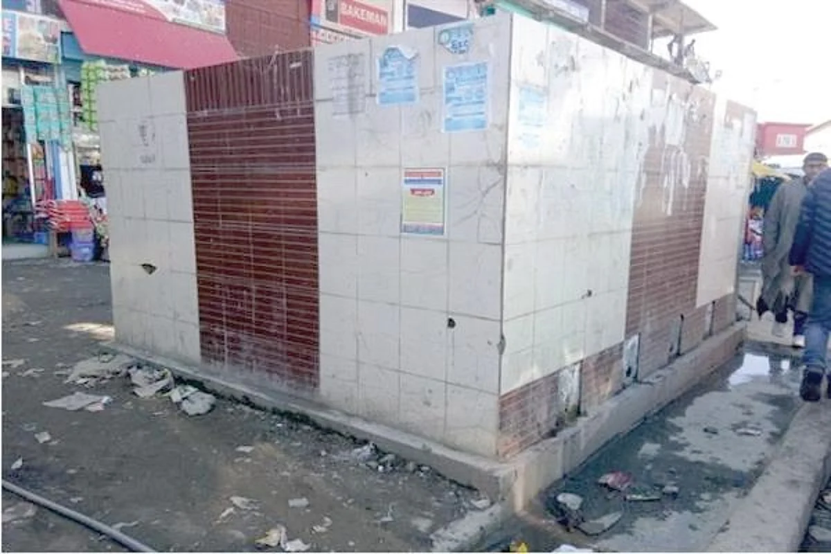 Public drinking water points lying defunct in Handwara