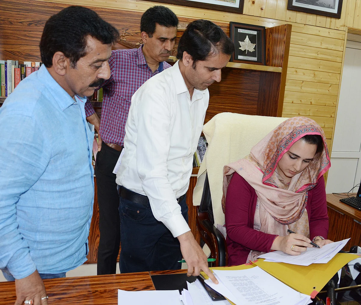 Sehrish Asgar assumes charge as Director Information