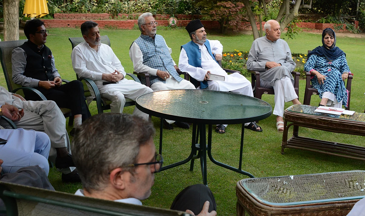 At all-party meet, politicians vow to defend Article 35A, 370; seek audience with President, PM