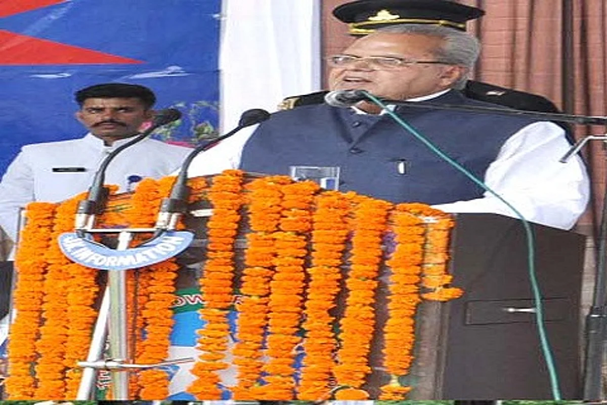 Want to see state prosper, says Governor Malik
