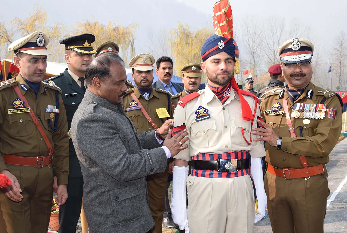 Internet likely to be restored across Jammu and Kashmir in phased manner