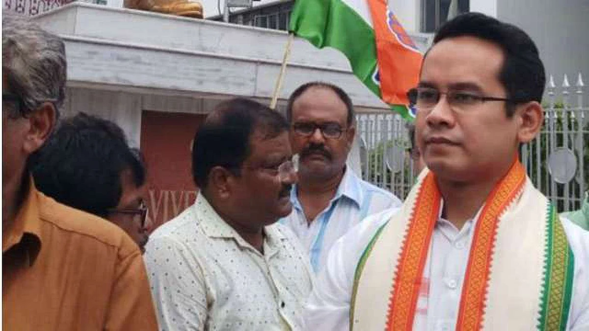 Congress hits back at Home Minister, says Savarkar propagated Partition