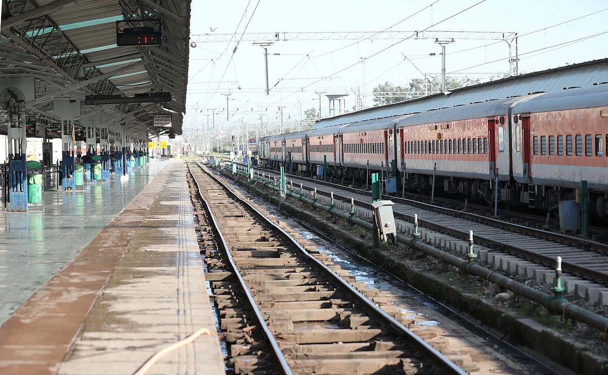 No action plan for resuming train services from Apr 15: Railways