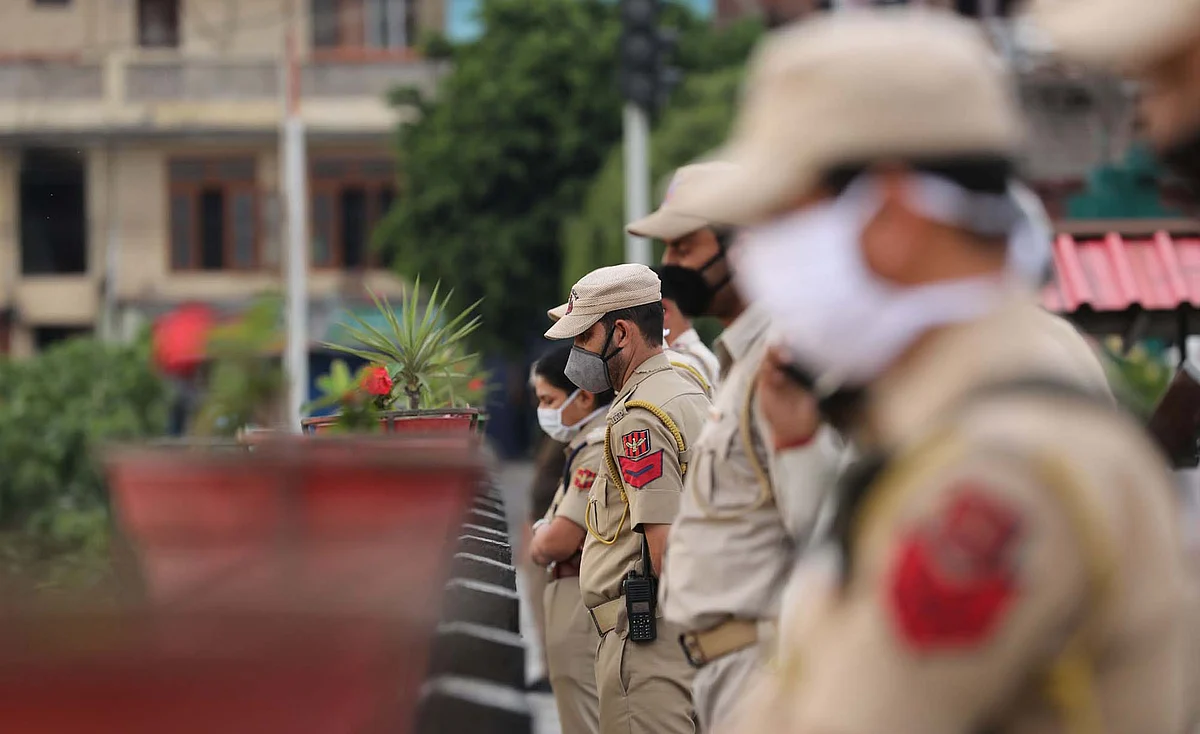 Kathua police station resumes functioning after cops recover from COVID-19