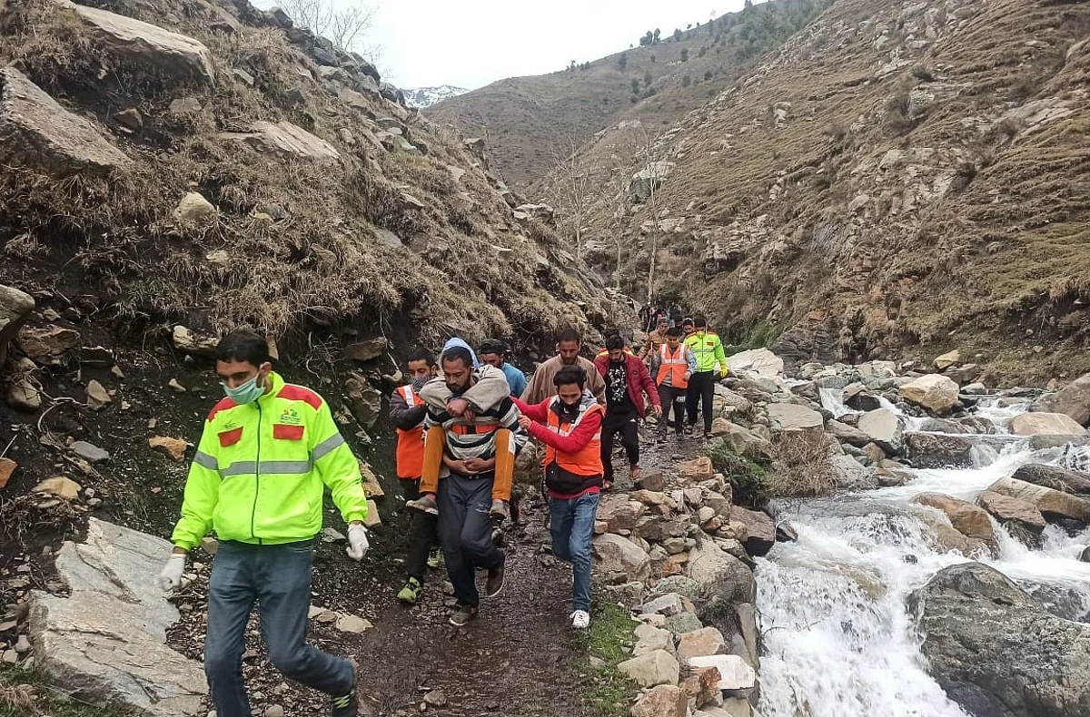 Amid Covid-19 lockdown, 3 labourers walking back home slip to death in Pir Panchal range