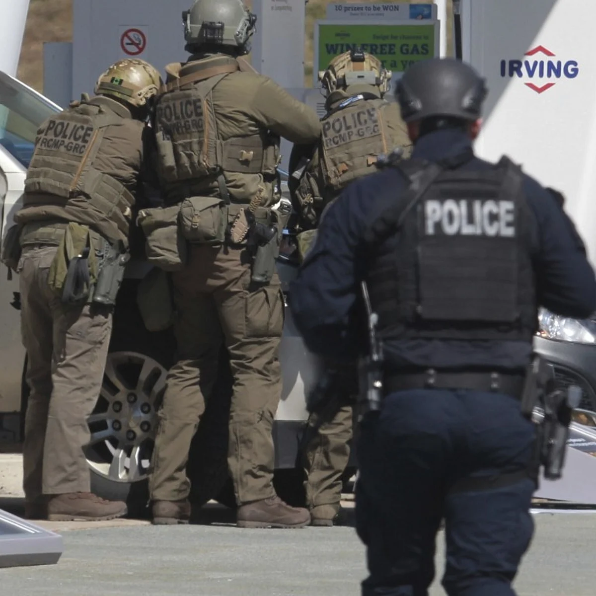 16 killed in shooting rampage, deadliest in Canadian history