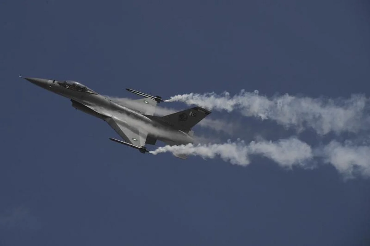 Jet fuel price cut by 1%