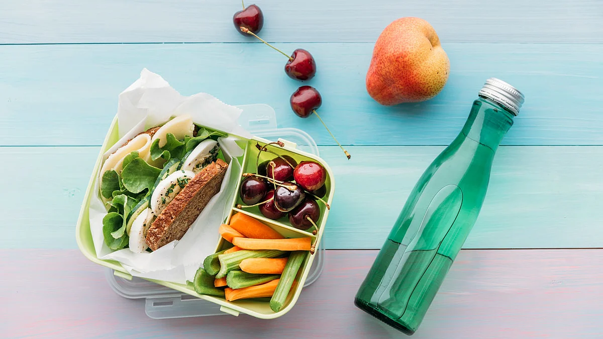 Some nutrition tips while you’re working from home