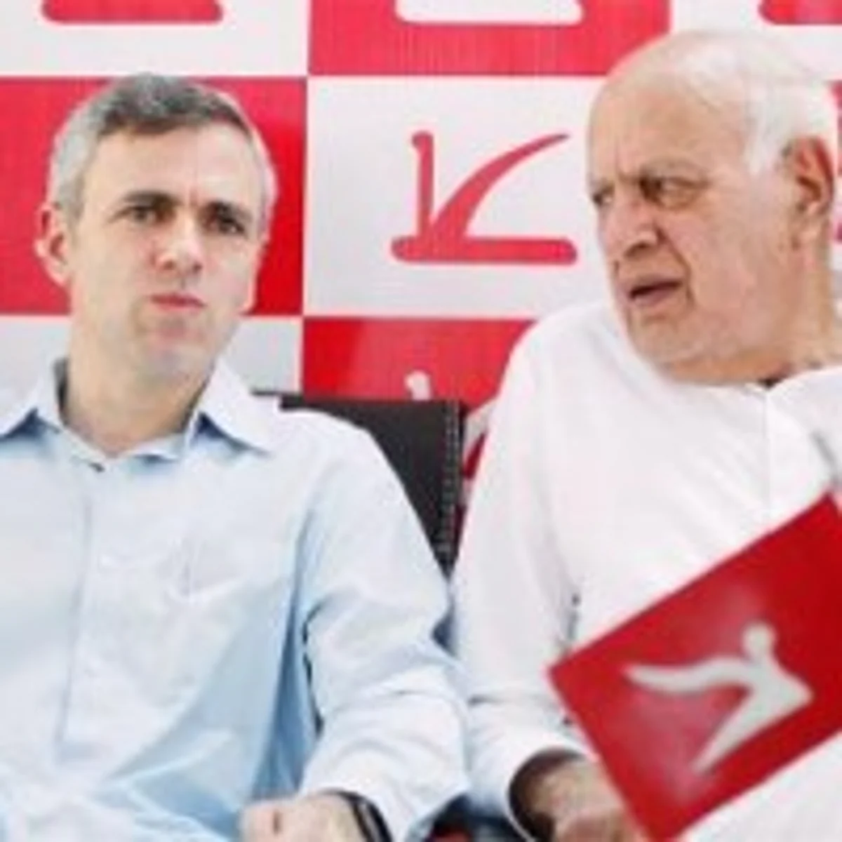 Abdullahs pay rich tributes to 13 July 1931 martyrs