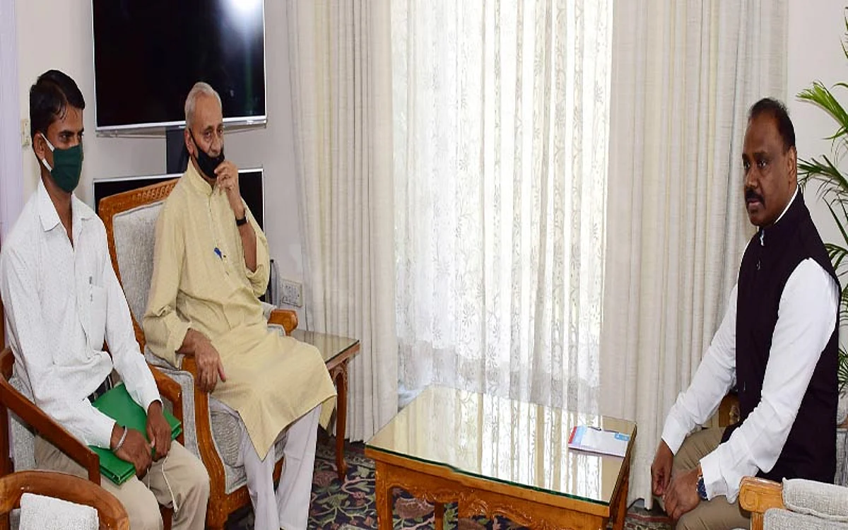 Gupta calls on LG Murmu