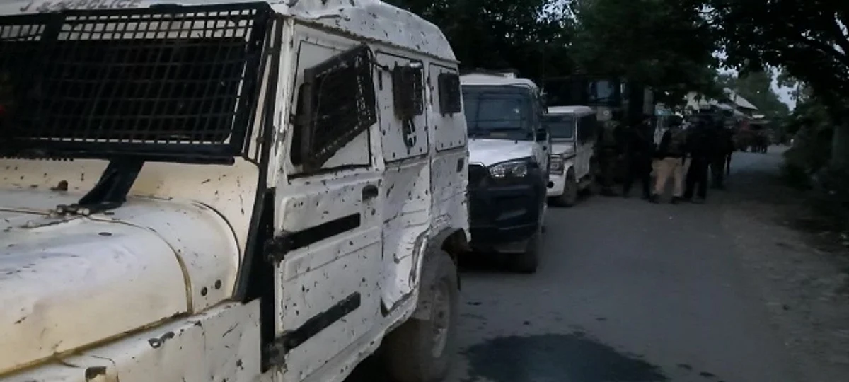 Soldier wounded in ongoing Shopian gunfight