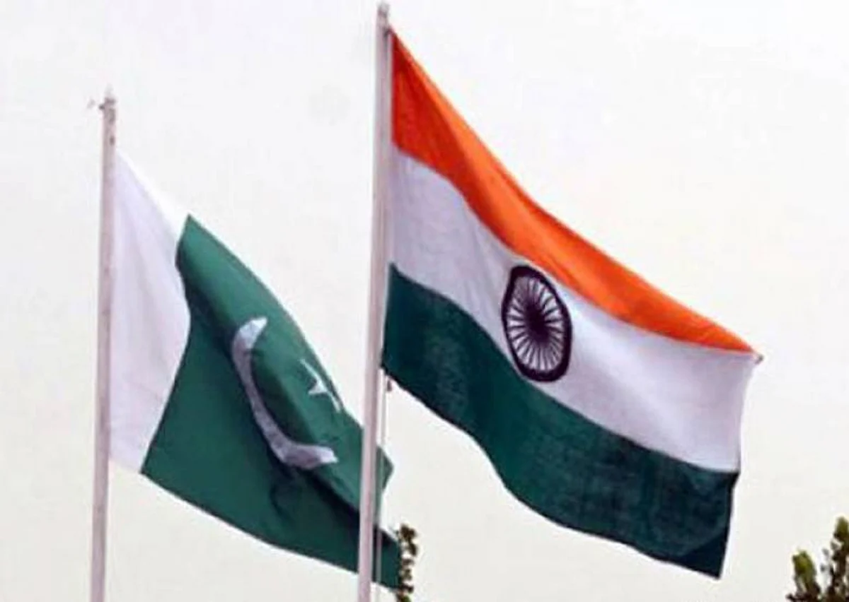 Pak releases 2 detained officials of Indian High Commission