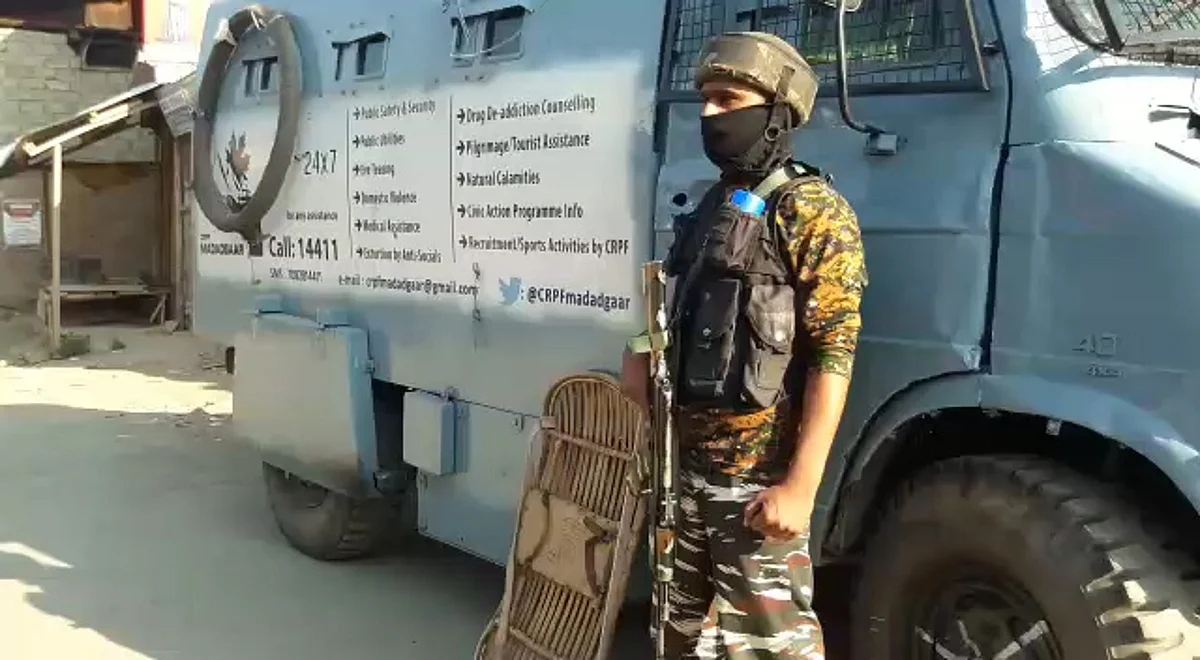 Militants attack naka party in south Kashmir’s Shopian