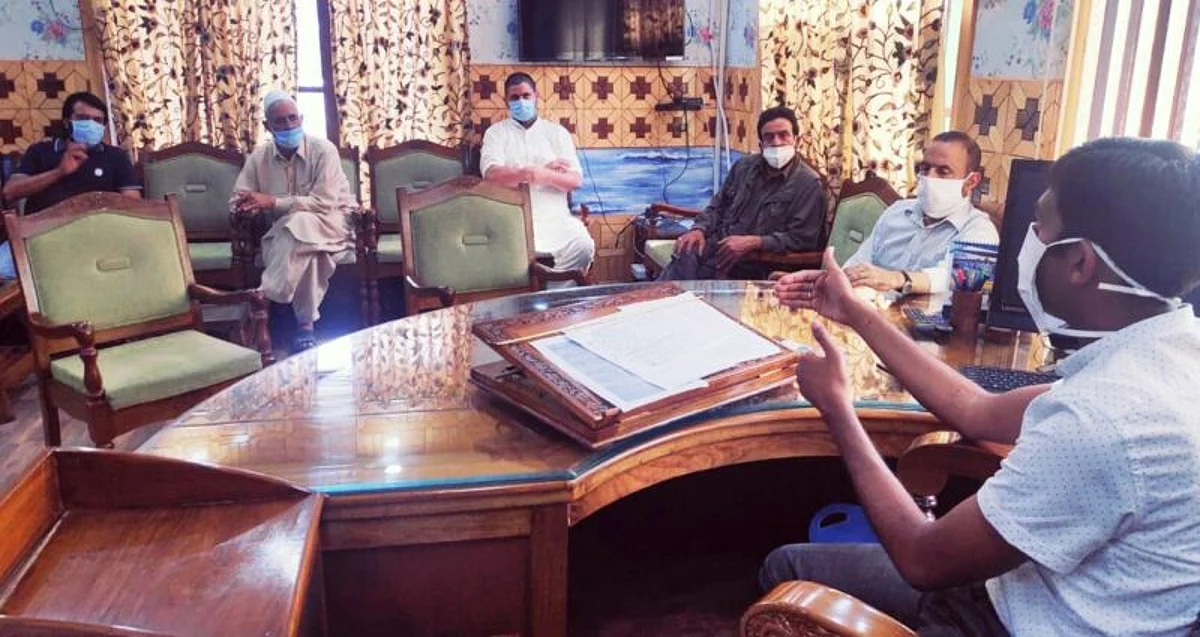 DC Kupwara reviews progress of dev projects