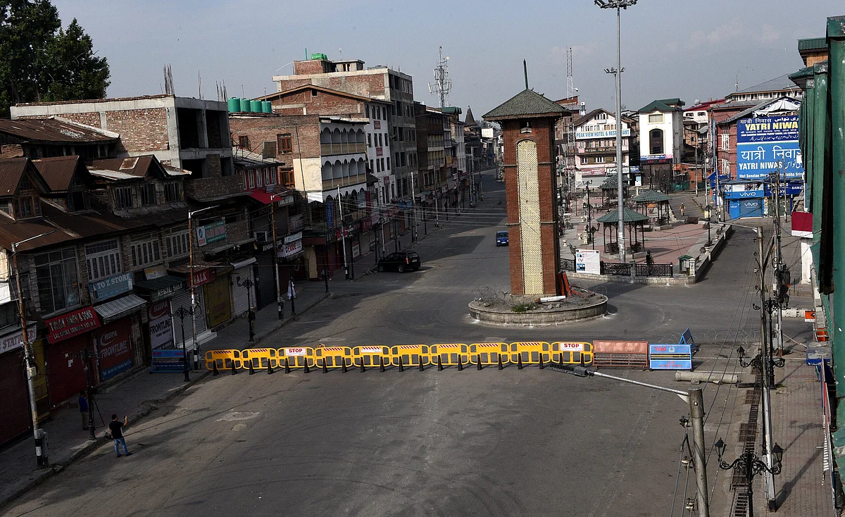 Eid festival: Essential services shops to open from 9 am to 5 pm on July 29, 30 in Srinagar