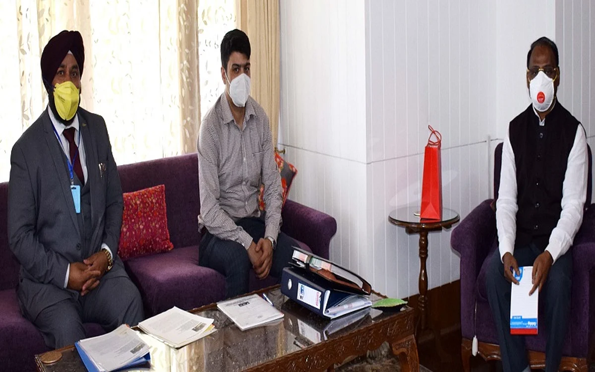 Chairman PHDCCI Kashmir calls on Lt Governor