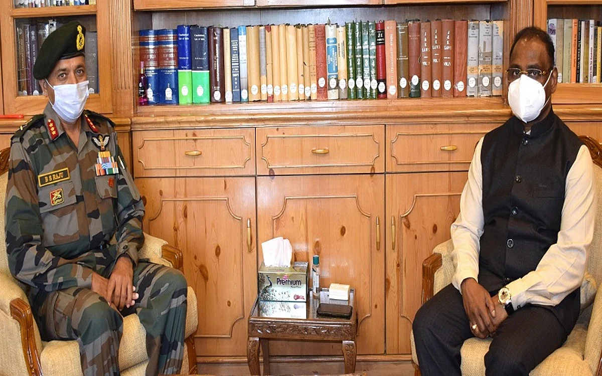GoC 15 Corps calls on LG