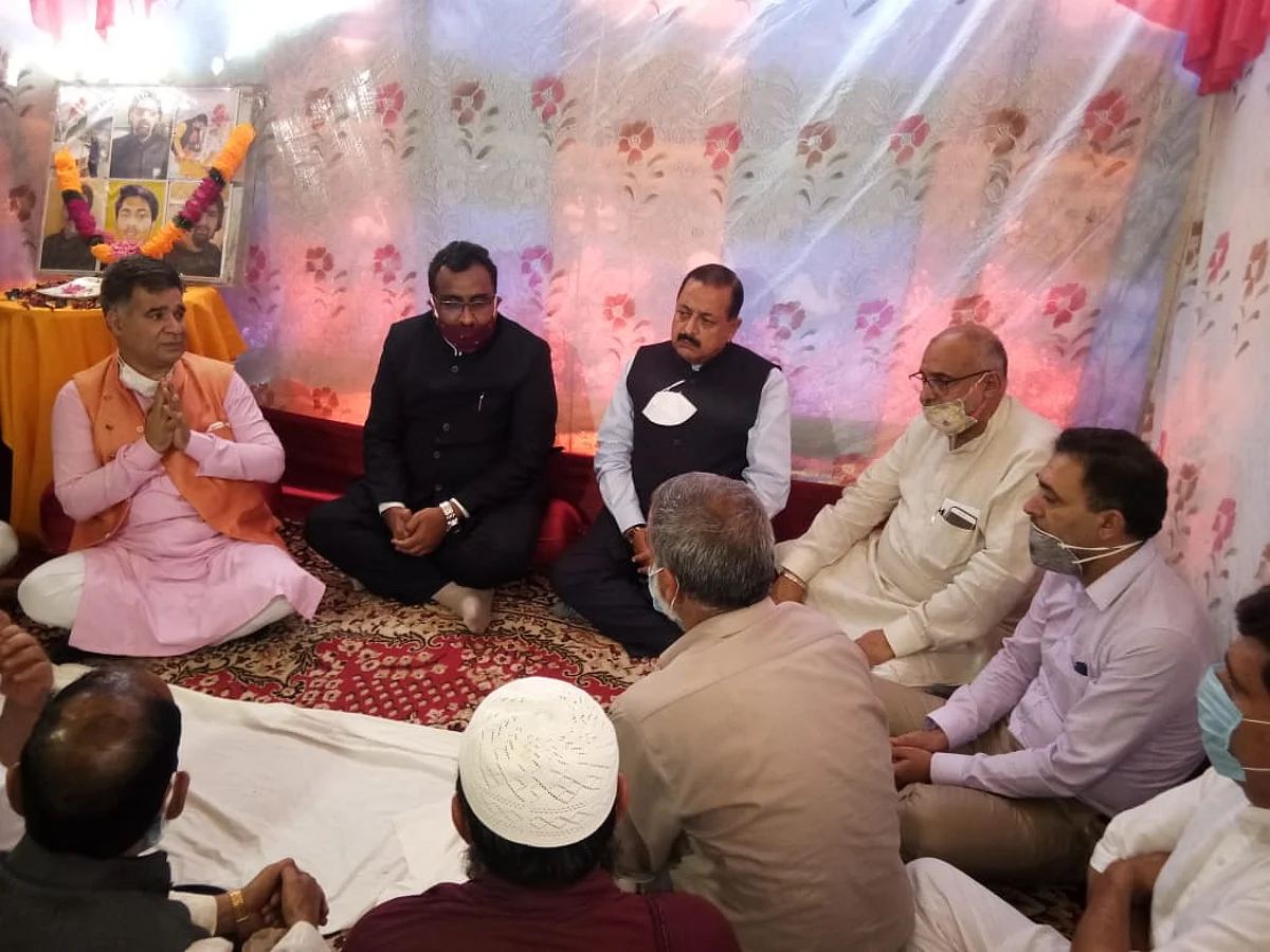 Jitendra Singh, Ram Madhav in self-quarantine