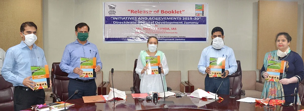 Sheetal Nanda releases brochure