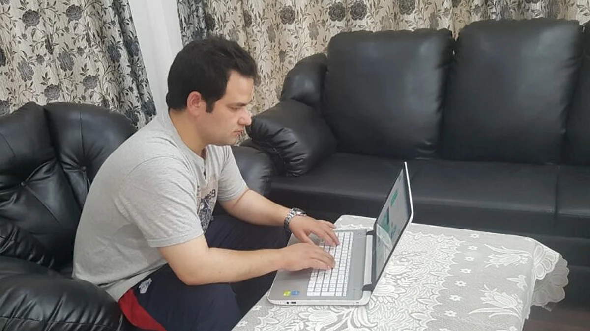 Kashmir youth develops alternate to banned SHAREit