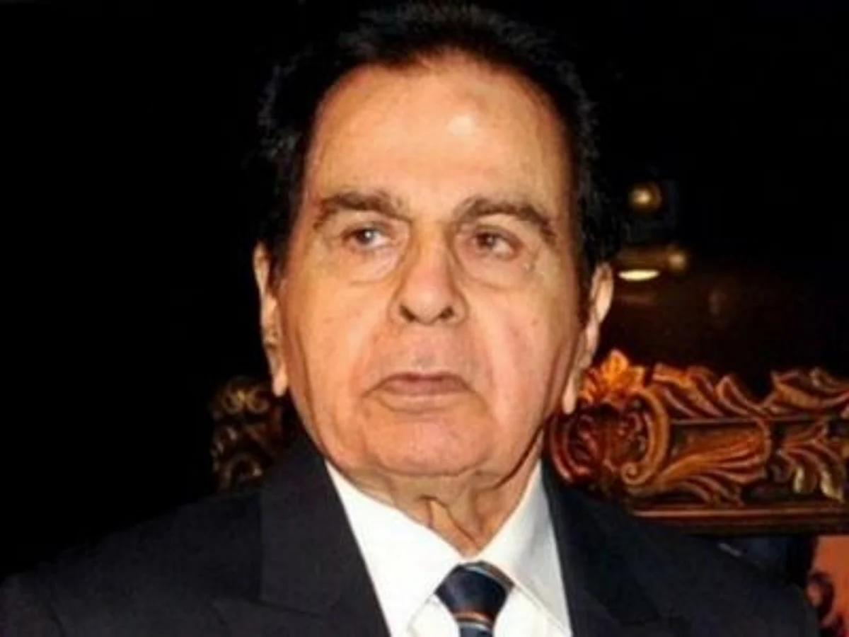 Prez, PM, others mourn Dilip Kumar's death