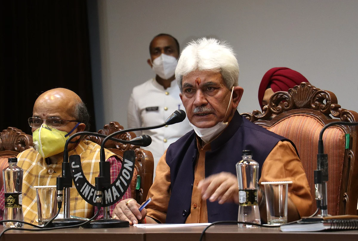 Politicians demanding early J&K Assembly polls must cooperate with Delimitation Commission: LG Sinha