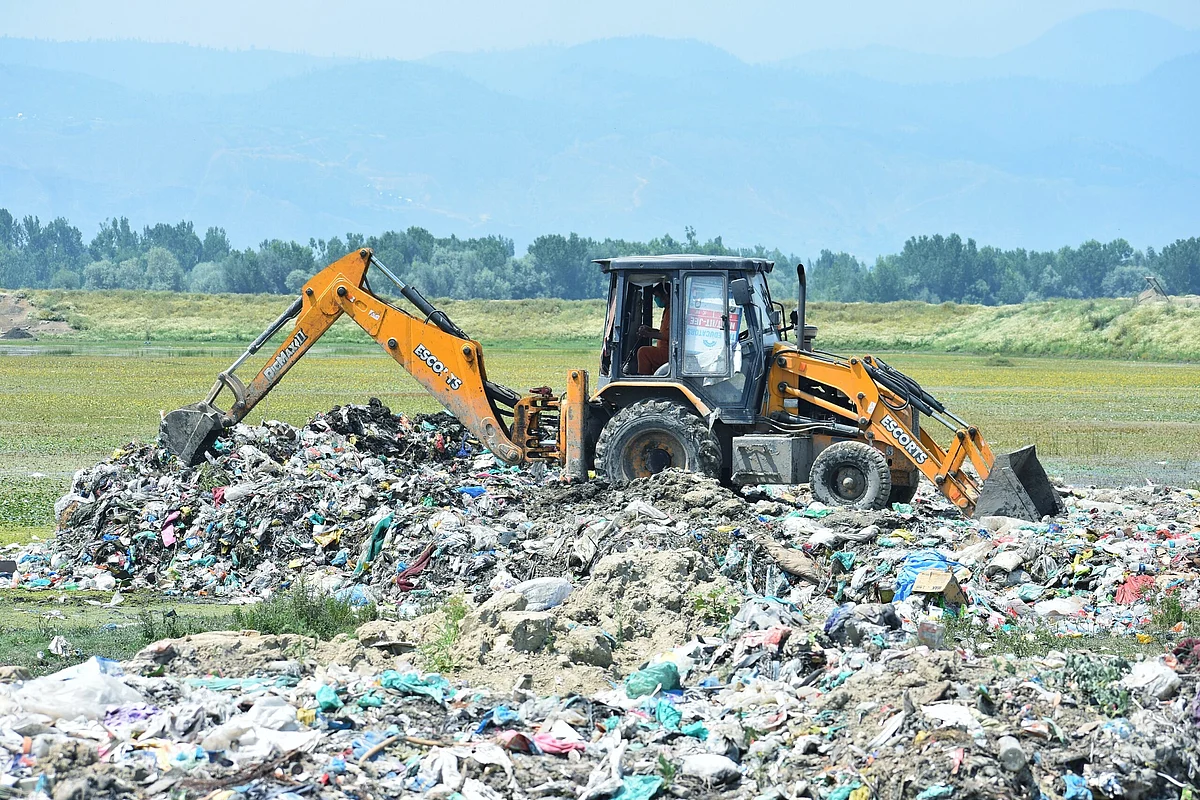 Ensure no garbage is dumped within Wular Lake: HC
