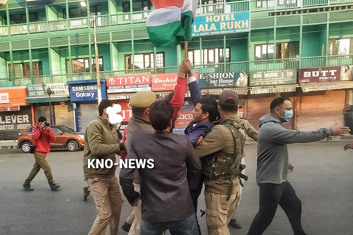 Three BJP workers from Kupwara detained while trying to hoist tricolour at Clock Tower in Lal Chowk