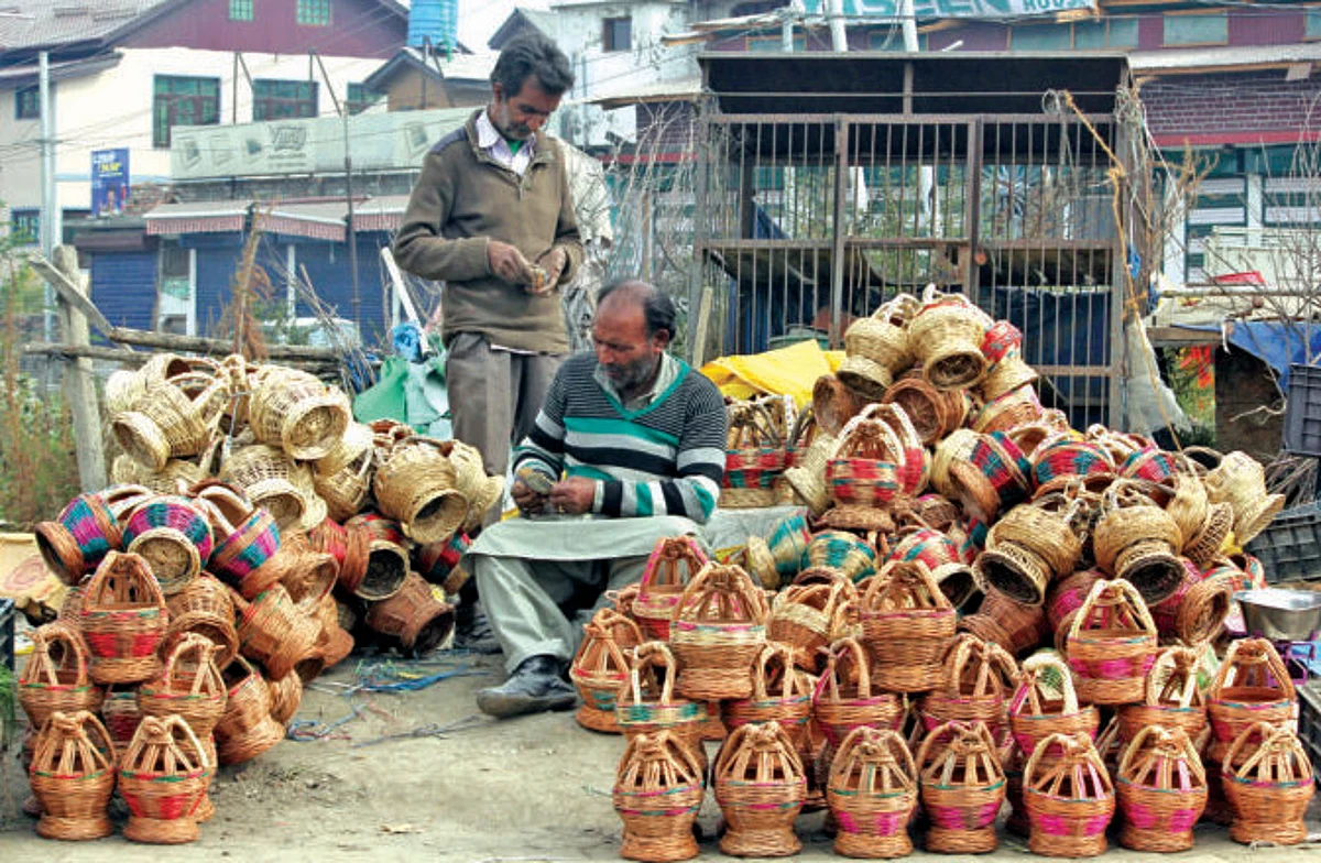 Cold wave returns to Kashmir-Ladakh but mild