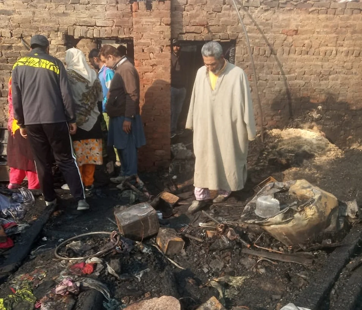 Three residential houses gutted, two partially damaged in Sopore blaze