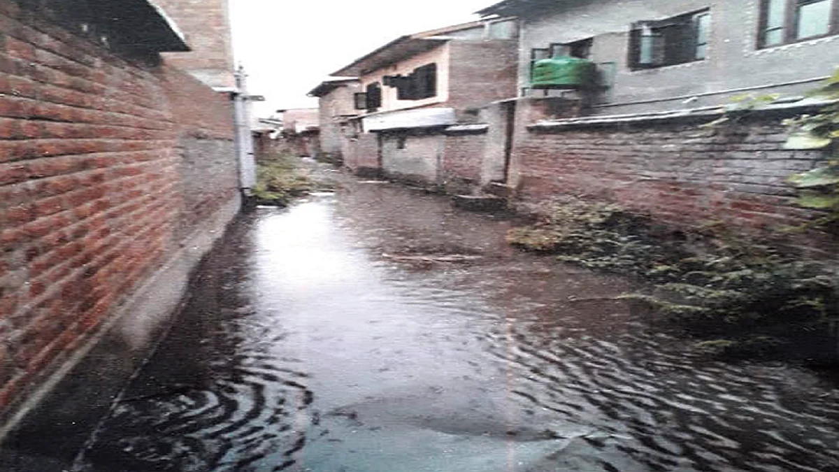 Elderly Awantipora resident falls into under-construction drain in Srinagar, dies