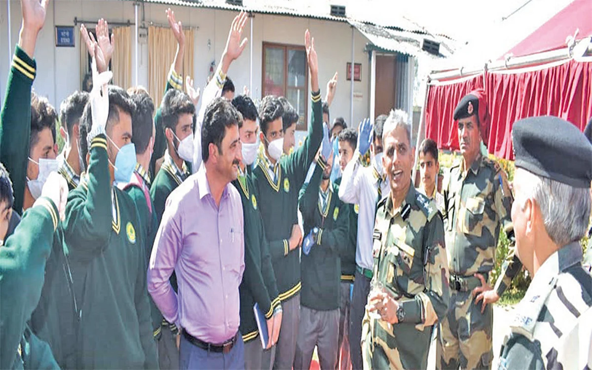 BSF organizes interaction event at Handwara
