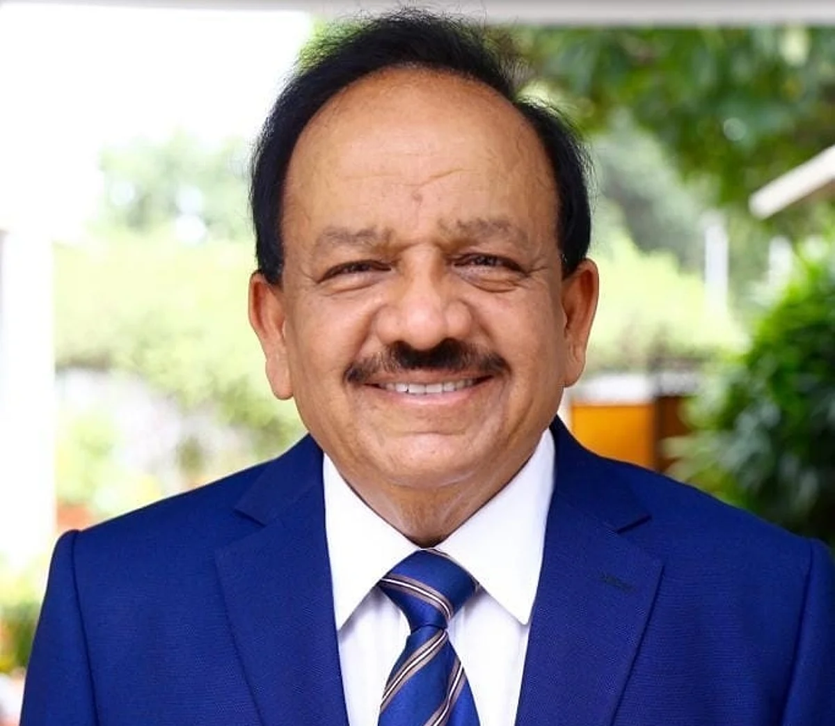 Healthcare workers, people aged above 65 will be given priority for COVID vaccine: Harsh Vardhan