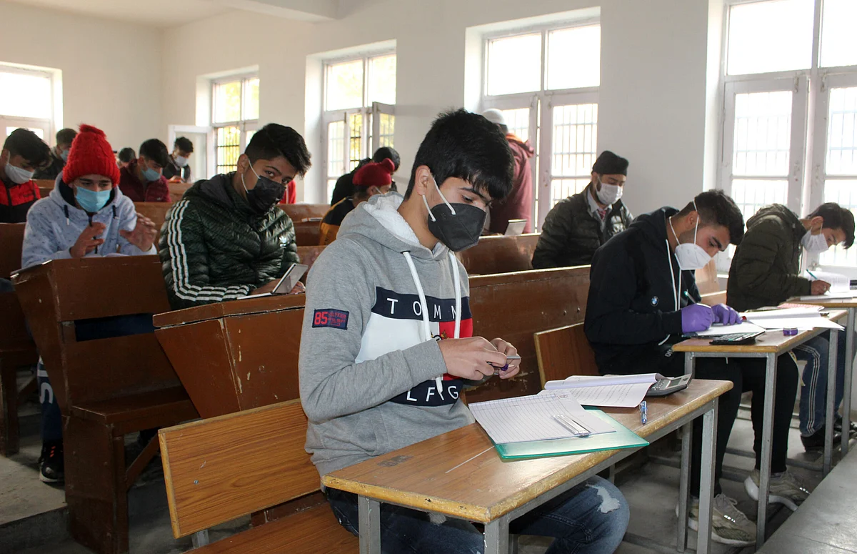 Class 10th exams begin in Kashmir amid COVID-19 pandemic