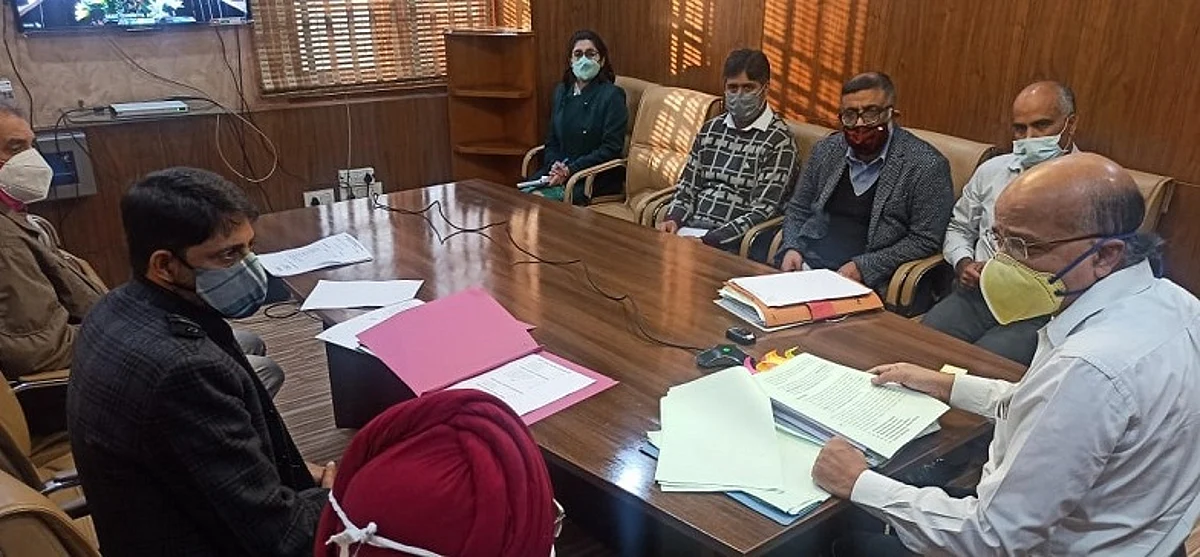 CS reviews status of sports infrastructure in J&K